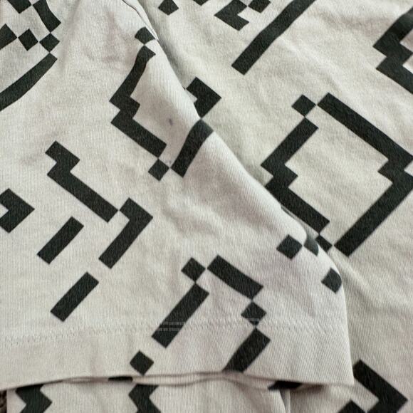 Nike Hoops Shirt Mens Medium Beige 8 Bit Digital Short Sleeve Yellow Swoosh FLAW - Picture 14 of 15